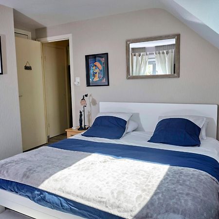 Les Roses Bed and Breakfast Santec Eksteriør billede