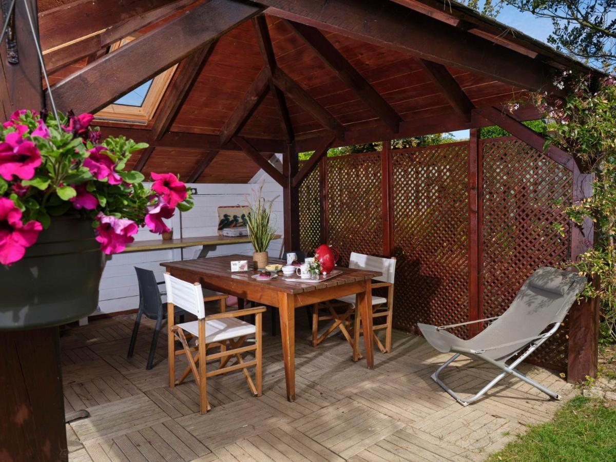 Les Roses Bed and Breakfast Santec Eksteriør billede