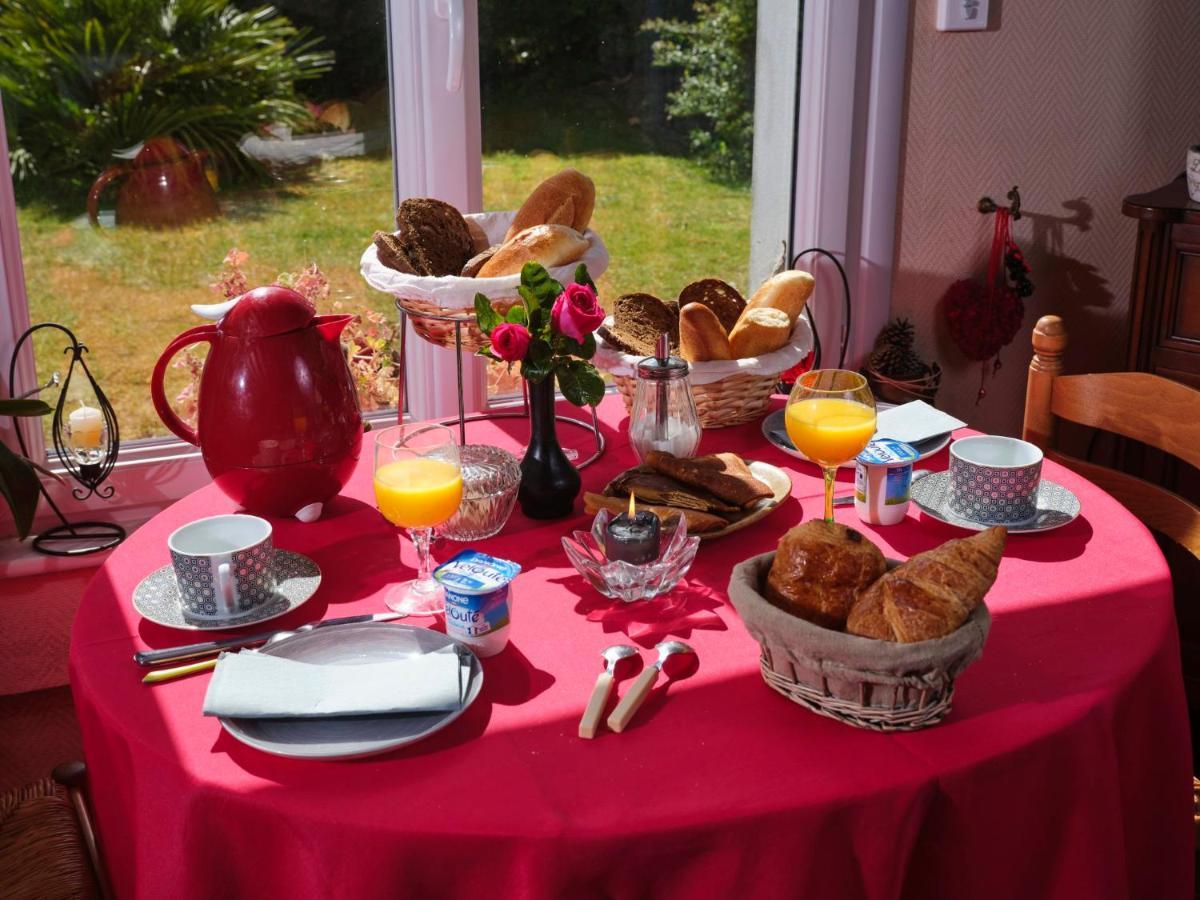 Les Roses Bed and Breakfast Santec Eksteriør billede